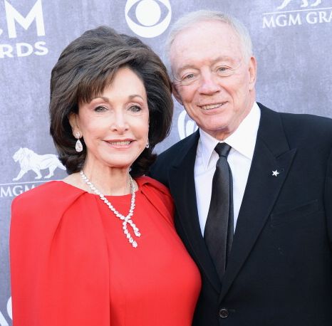 Jerry-Jones-wife.jpg